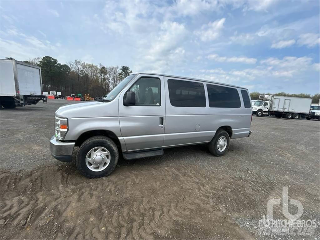 Ford E-350 Панельні фургони