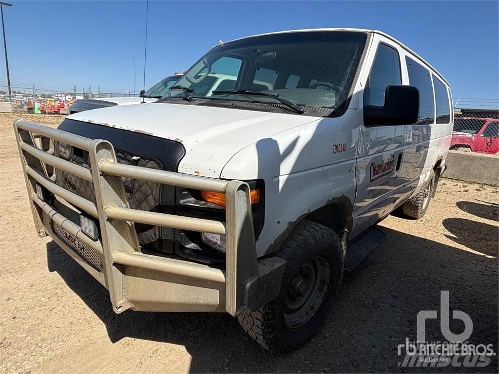 Ford E-350 Панельні фургони