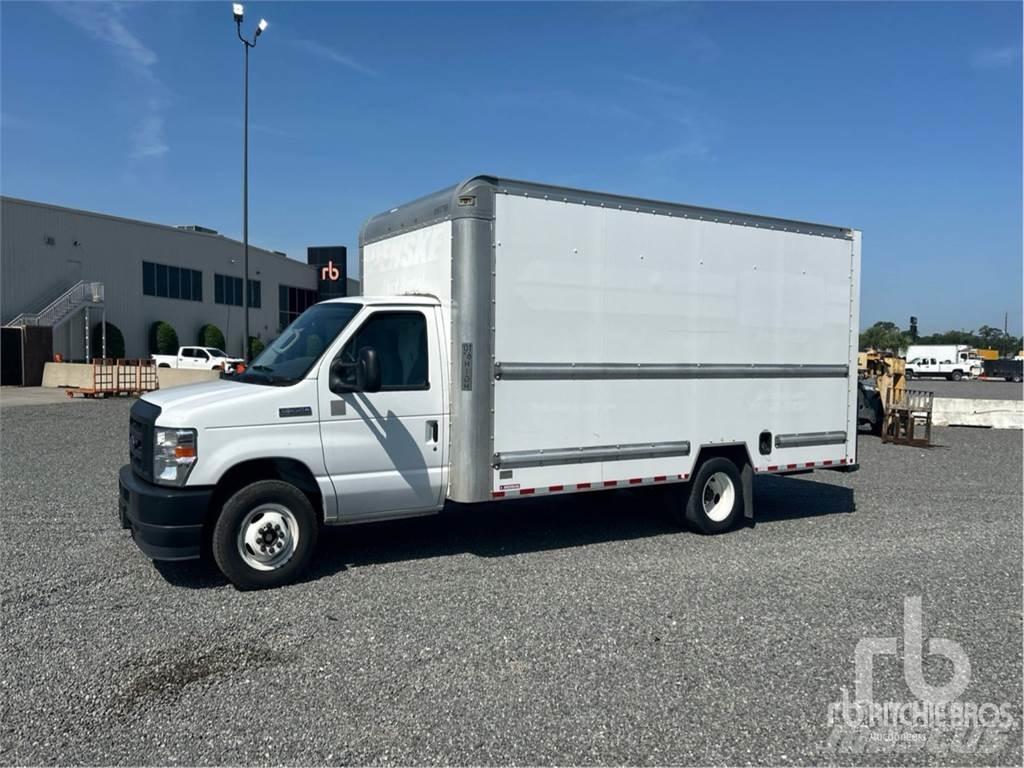 Ford E-350 Панельні фургони