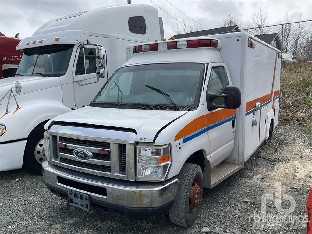 Ford E-350 Машини швидкої допомоги