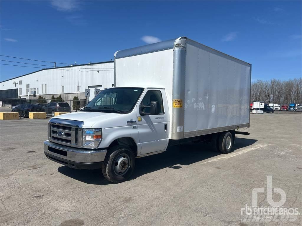 Ford E450 Панельні фургони