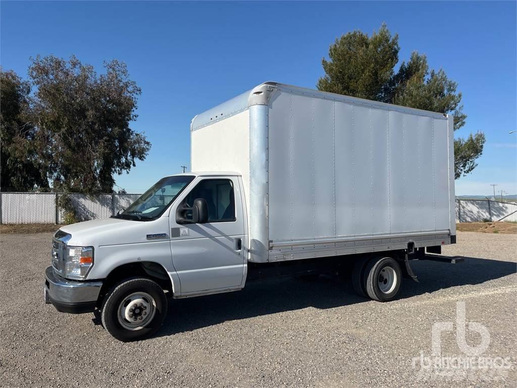 Ford E450 Панельні фургони