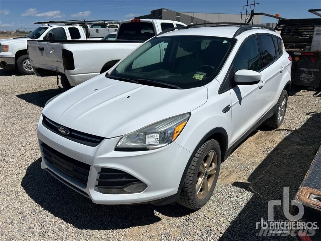 Ford ESCAPE Пікапи / Бічне розвантаження