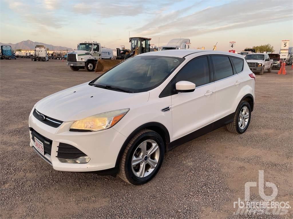 Ford ESCAPE Пікапи / Бічне розвантаження