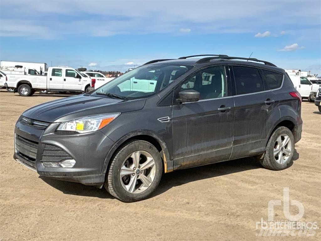 Ford ESCAPE Пікапи / Бічне розвантаження