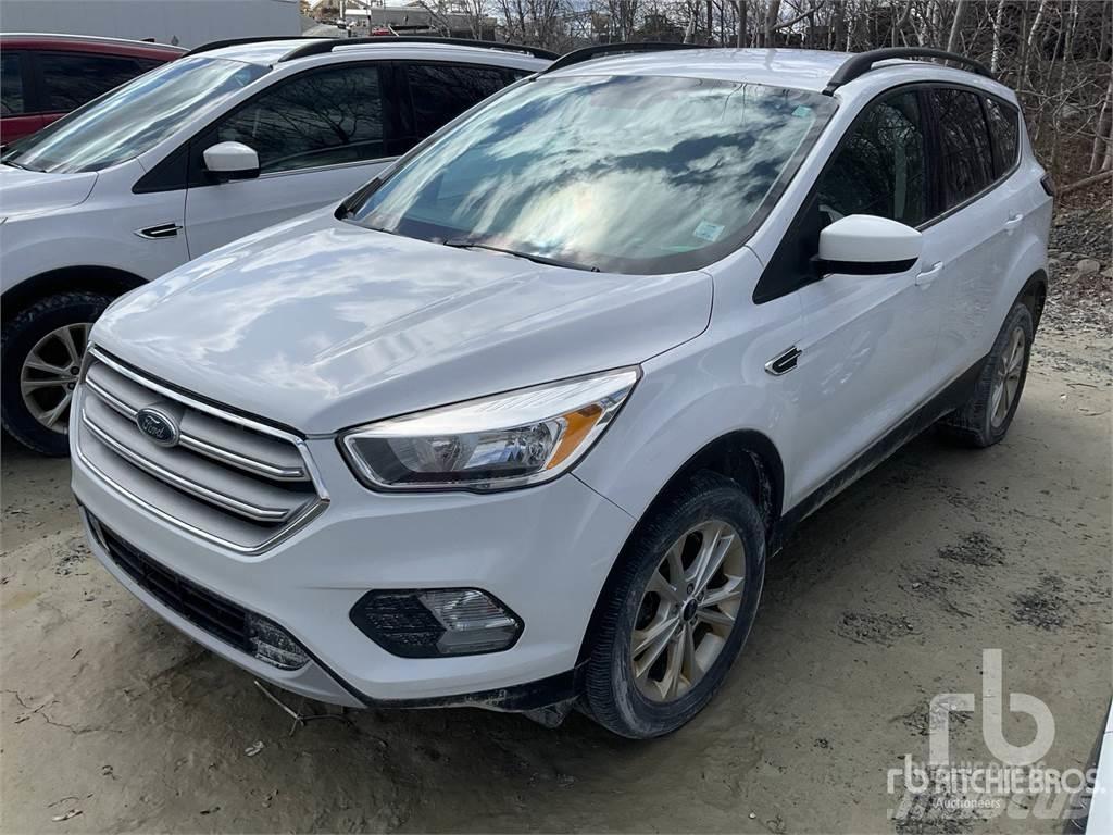 Ford ESCAPE Пікапи / Бічне розвантаження