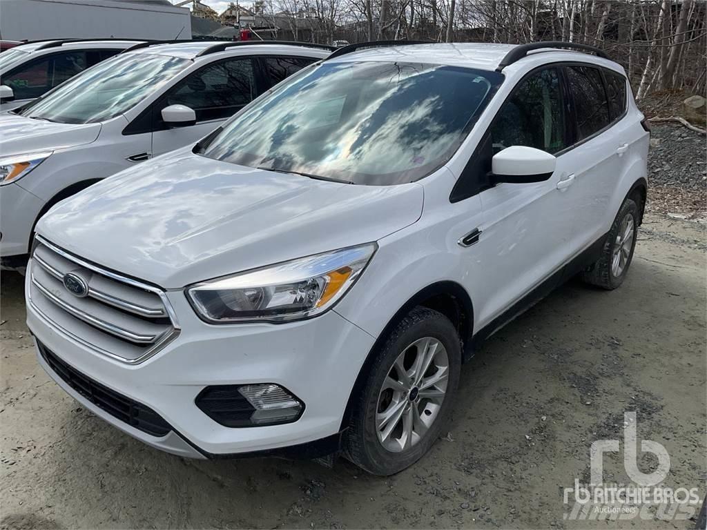 Ford ESCAPE Пікапи / Бічне розвантаження