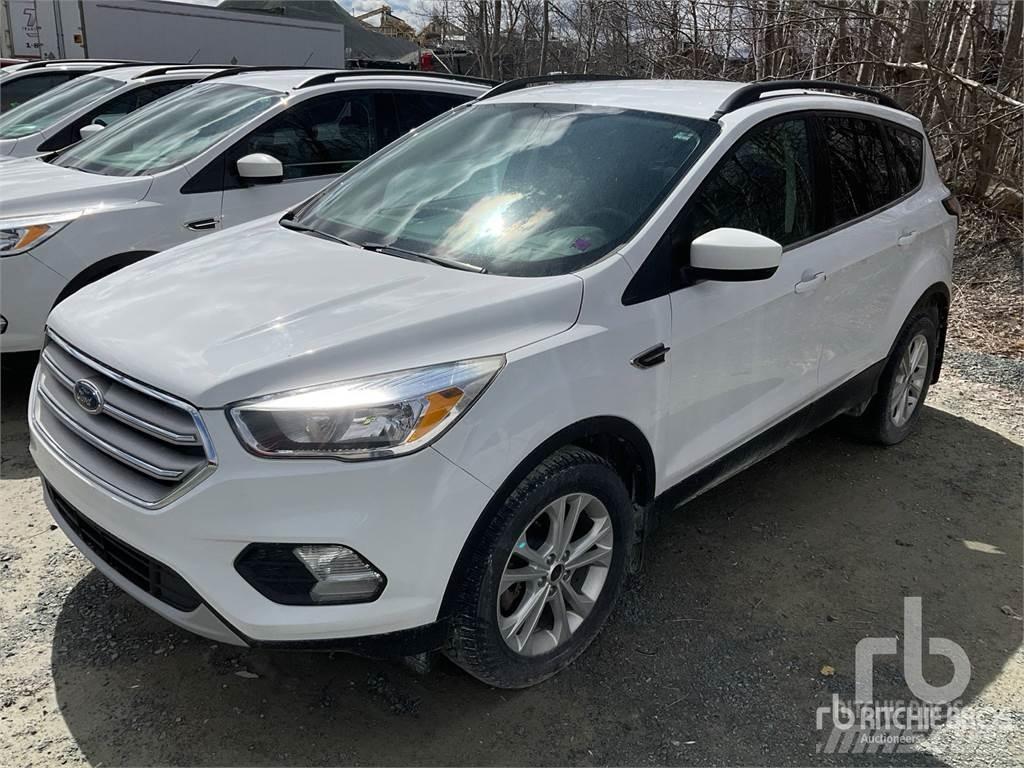Ford ESCAPE Пікапи / Бічне розвантаження