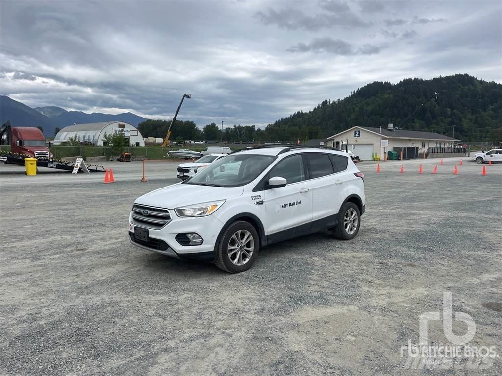 Ford ESCAPE Пікапи / Бічне розвантаження