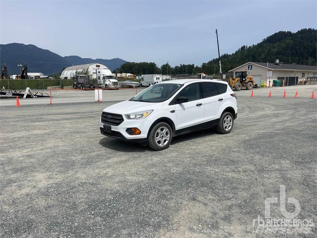 Ford ESCAPE Пікапи / Бічне розвантаження