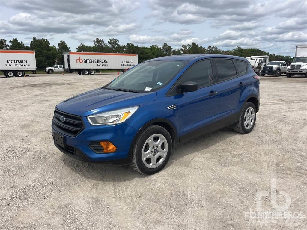 Ford ESCAPE S Пікапи / Бічне розвантаження