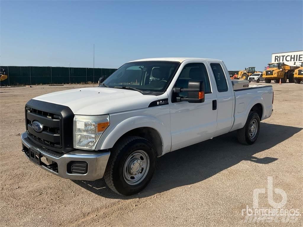 Ford F-250 Пікапи / Бічне розвантаження