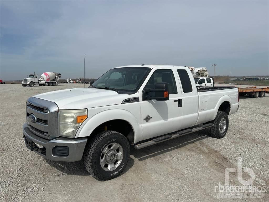 Ford F-250 Пікапи / Бічне розвантаження