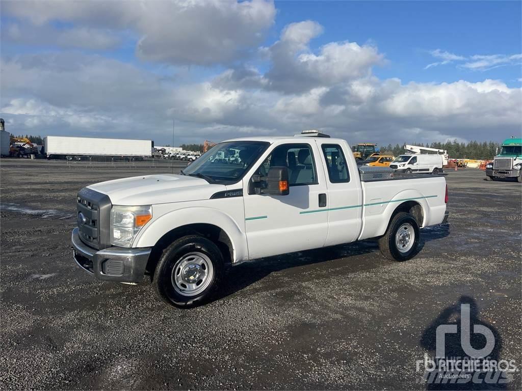 Ford F-250 Пікапи / Бічне розвантаження
