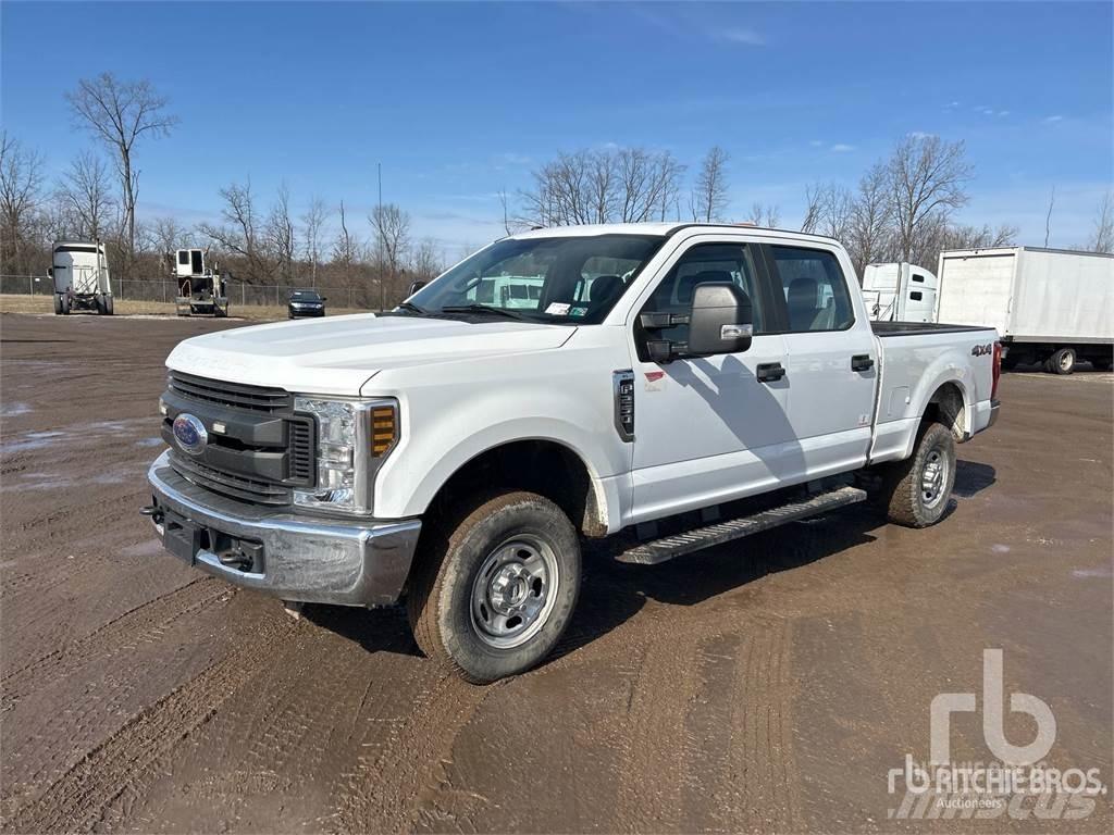 Ford F-250 Пікапи / Бічне розвантаження