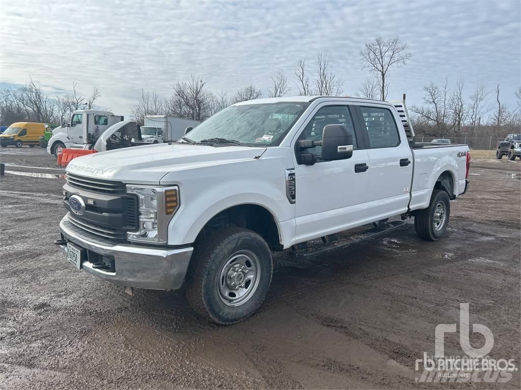 Ford F-250 Пікапи / Бічне розвантаження