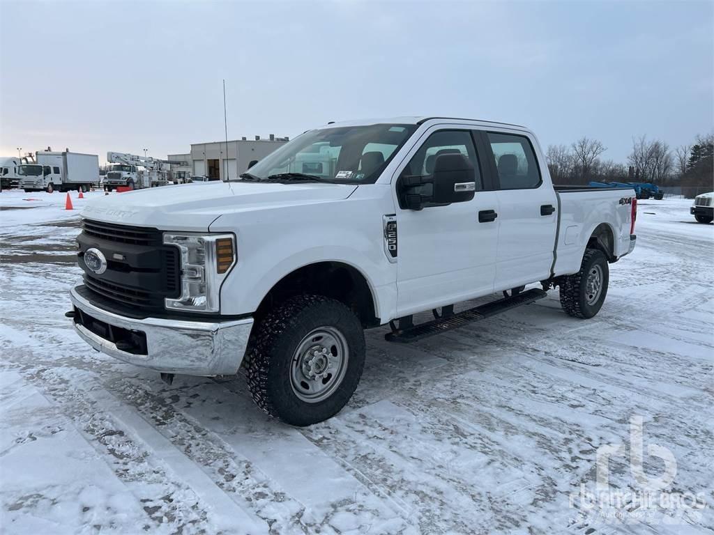 Ford F-250 Пікапи / Бічне розвантаження
