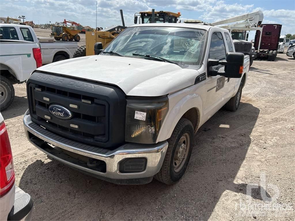 Ford F-250 Пікапи / Бічне розвантаження