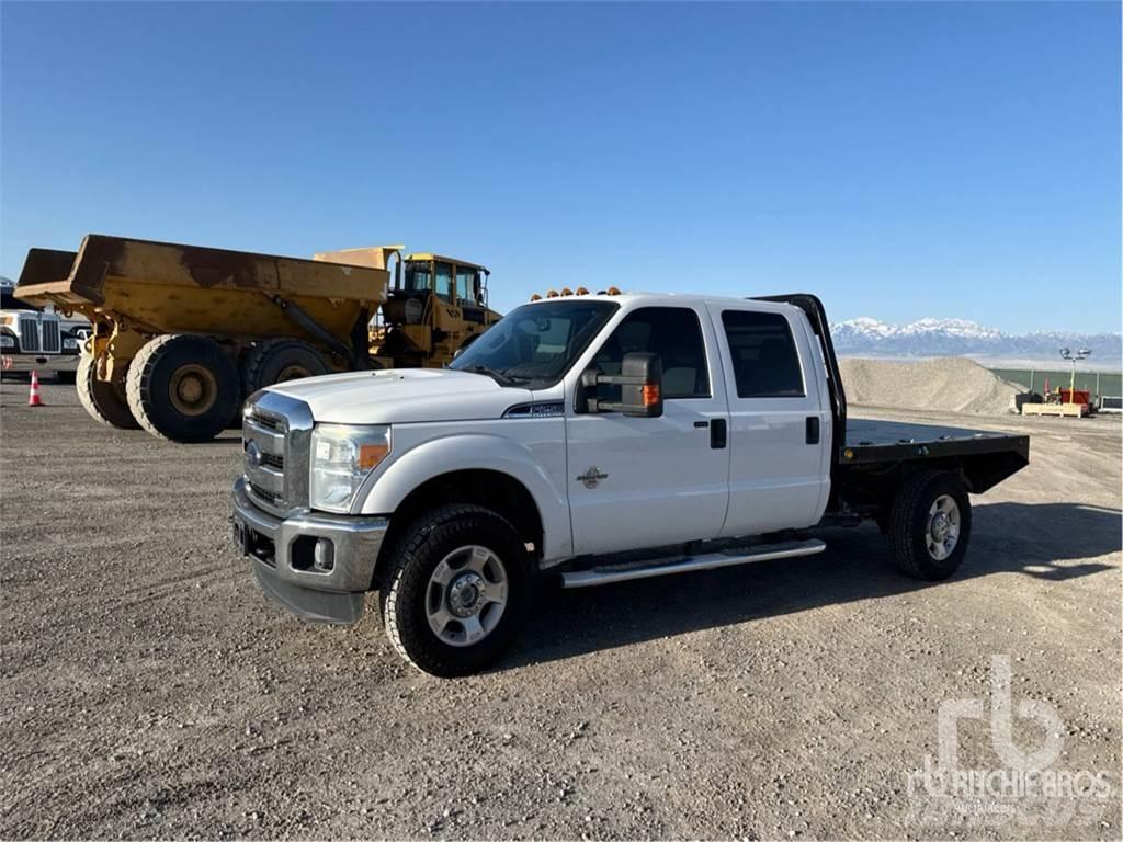 Ford F-250 Вантажівки-платформи/бокове розвантаження