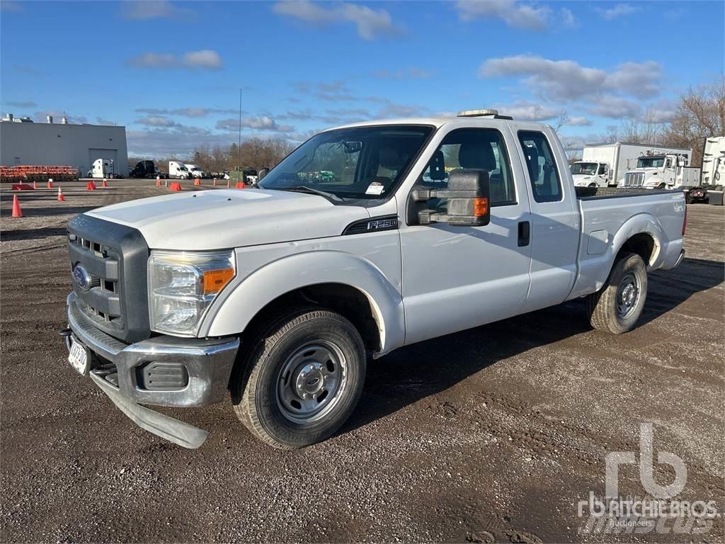 Ford F-250 Пікапи / Бічне розвантаження