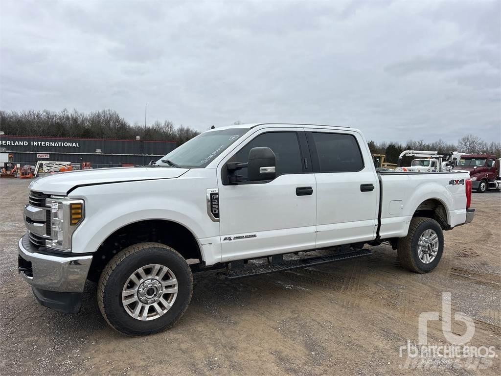 Ford F-250 Пікапи / Бічне розвантаження