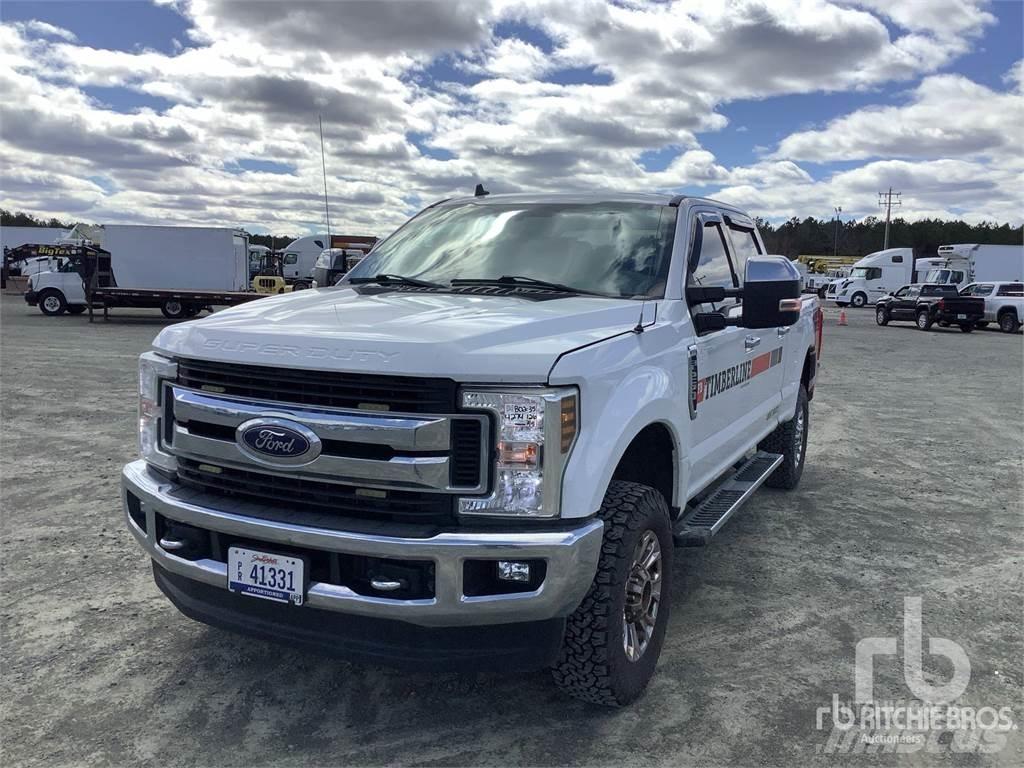 Ford F-250 Пікапи / Бічне розвантаження