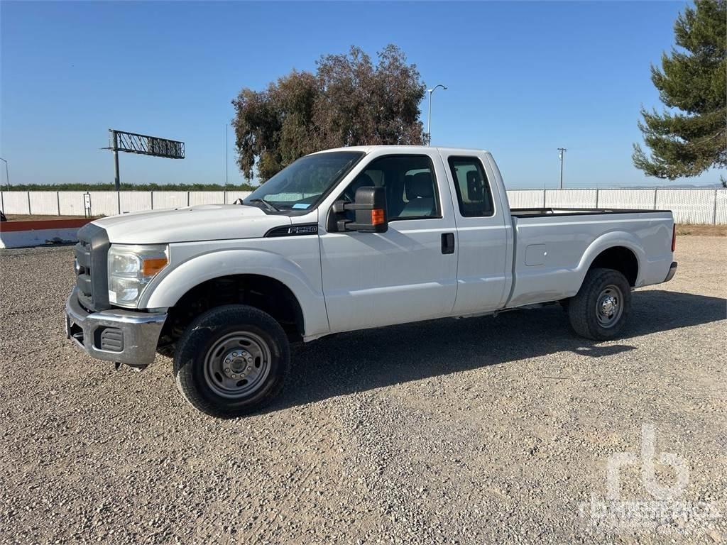 Ford F-250 Пікапи / Бічне розвантаження