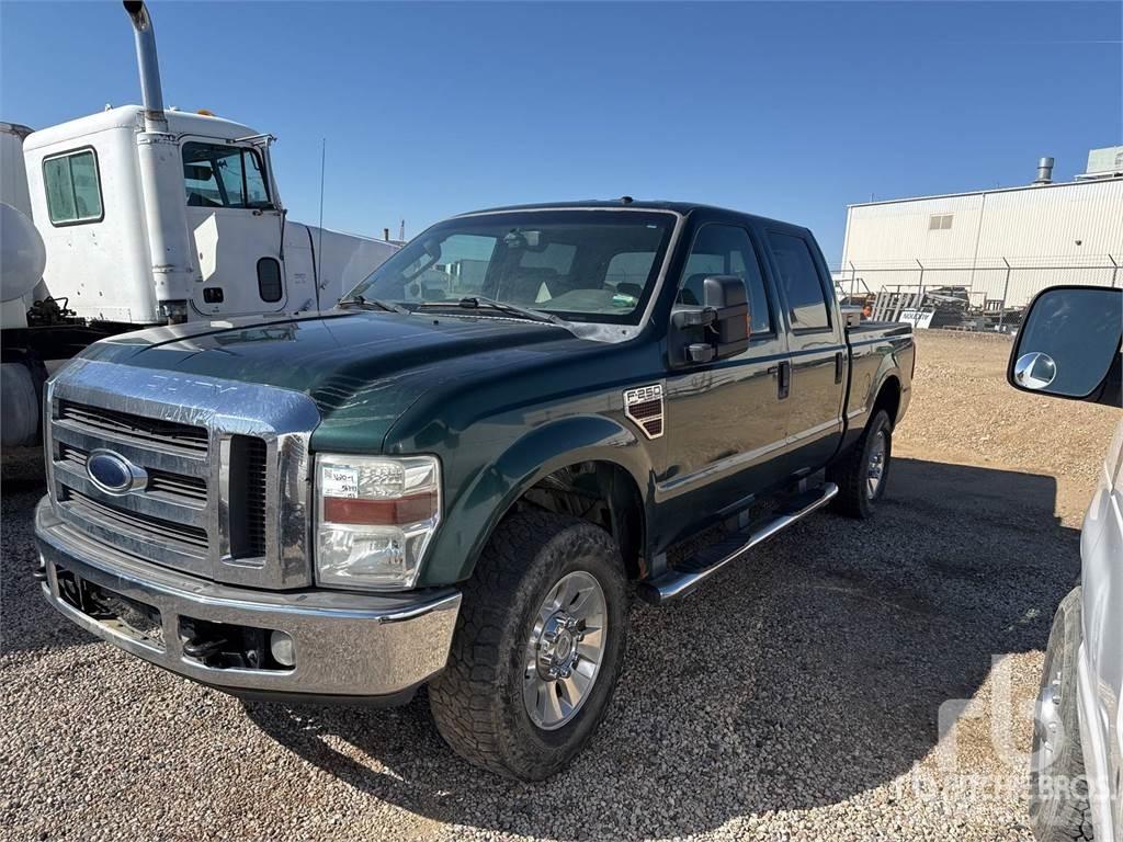 Ford F-250 Пікапи / Бічне розвантаження