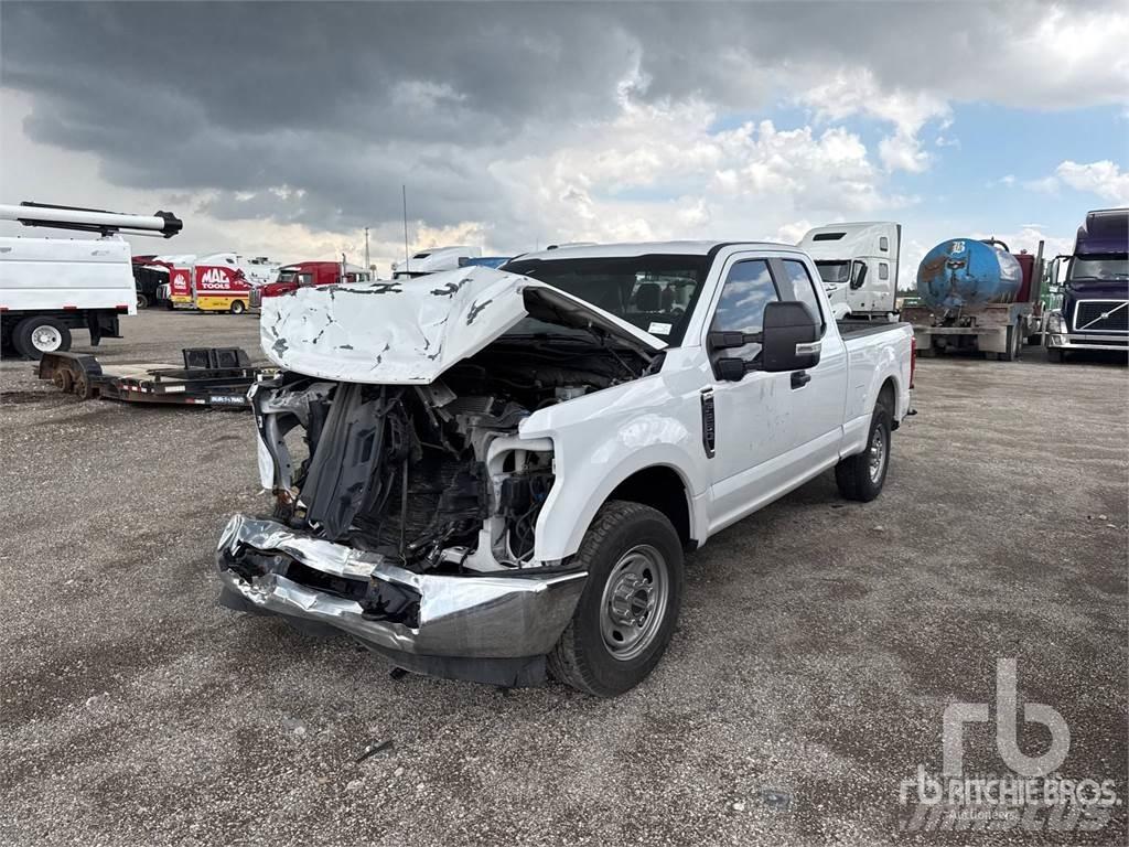 Ford F-250 Пікапи / Бічне розвантаження