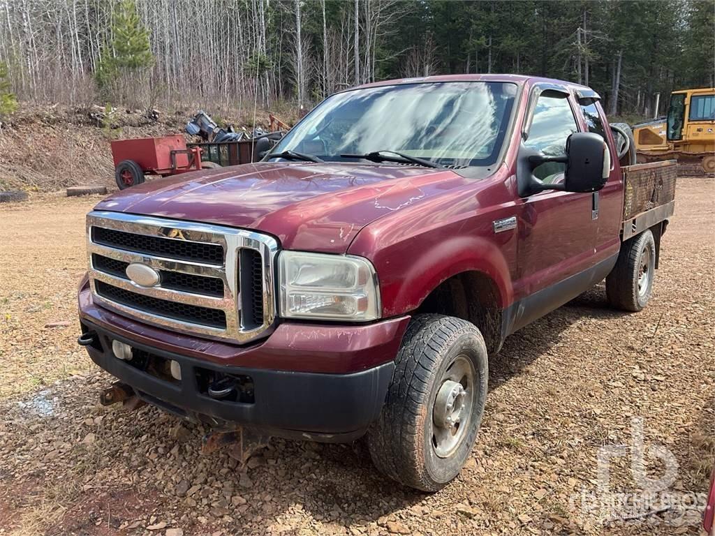 Ford F-250 Вантажівки-платформи/бокове розвантаження