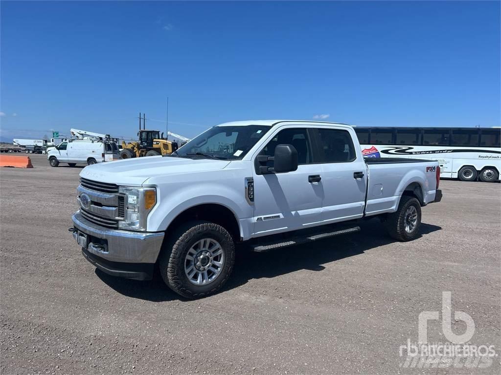 Ford F-350 Пікапи / Бічне розвантаження