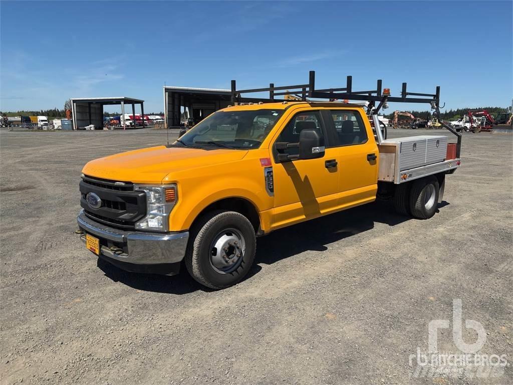 Ford F-350 Вантажівки-платформи/бокове розвантаження