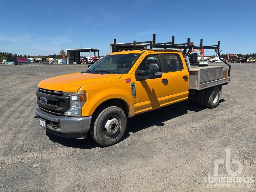 Ford F-350 Вантажівки-платформи/бокове розвантаження