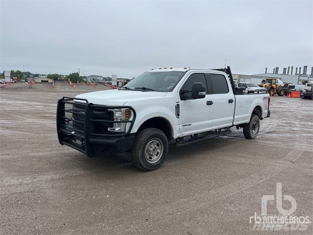 Ford F-350 Пікапи / Бічне розвантаження