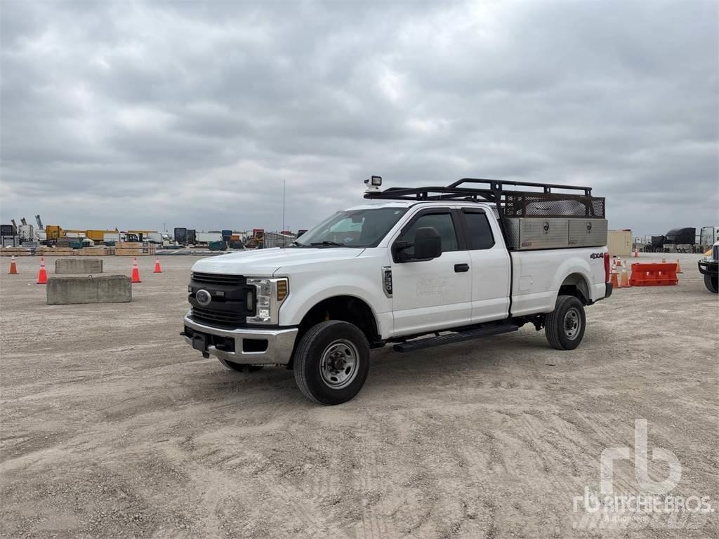 Ford F-350 Пікапи / Бічне розвантаження