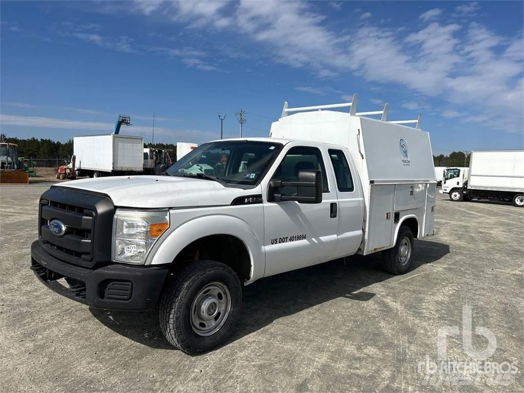 Ford F-350 Комунальні автомобілі / автомобілі загального призначення