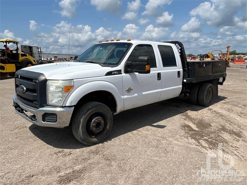 Ford F-350 Вантажівки-платформи/бокове розвантаження