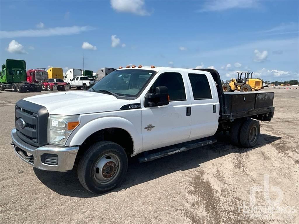 Ford F-350 Вантажівки-платформи/бокове розвантаження