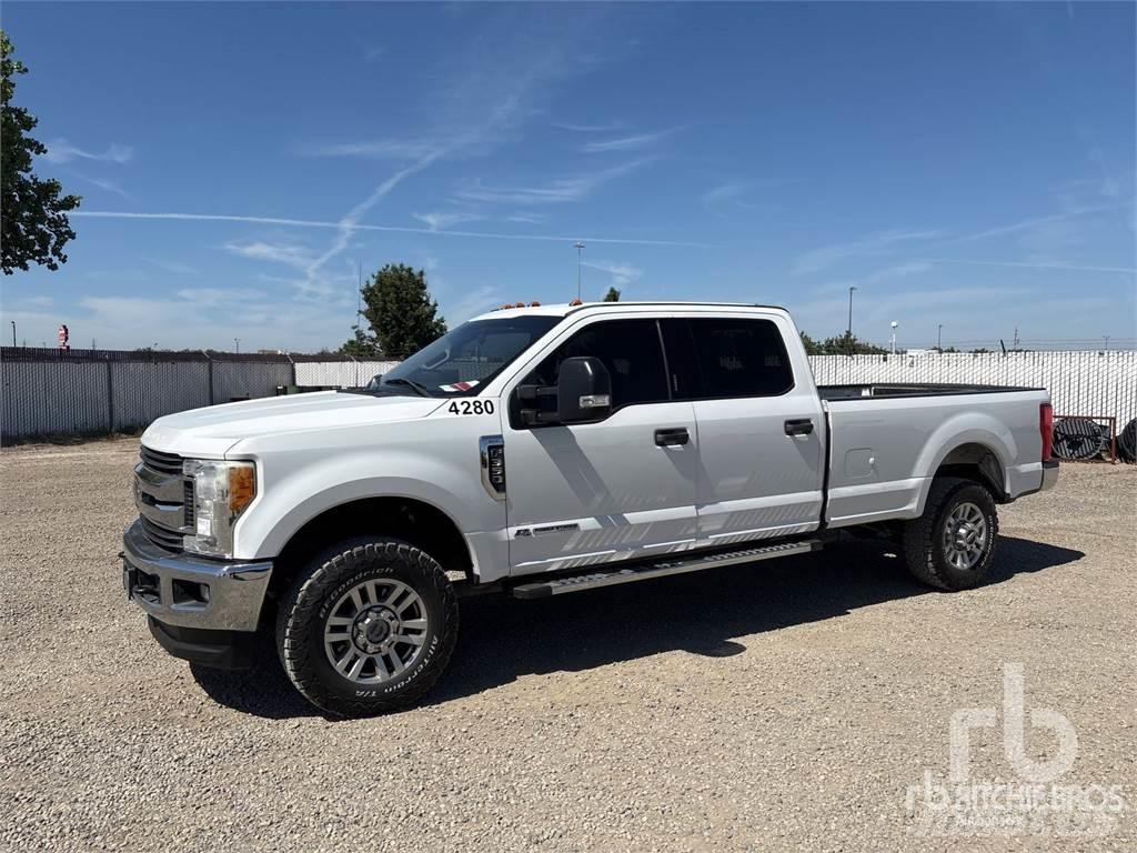 Ford F-350 Пікапи / Бічне розвантаження
