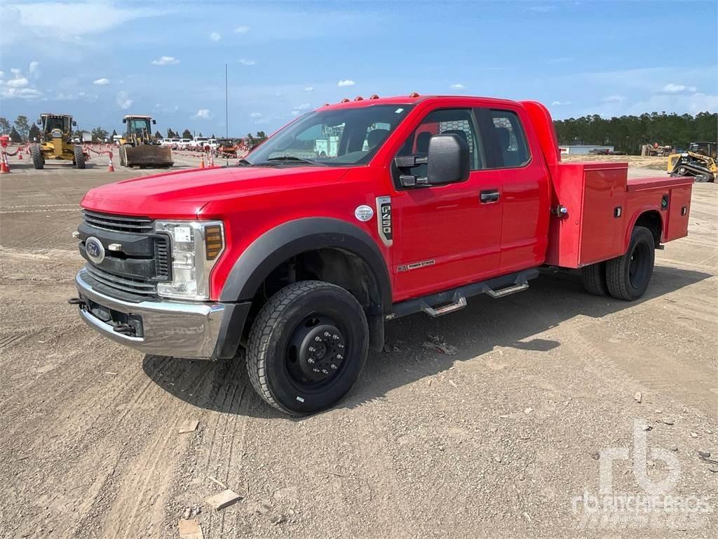 Ford F-450 Комунальні автомобілі / автомобілі загального призначення