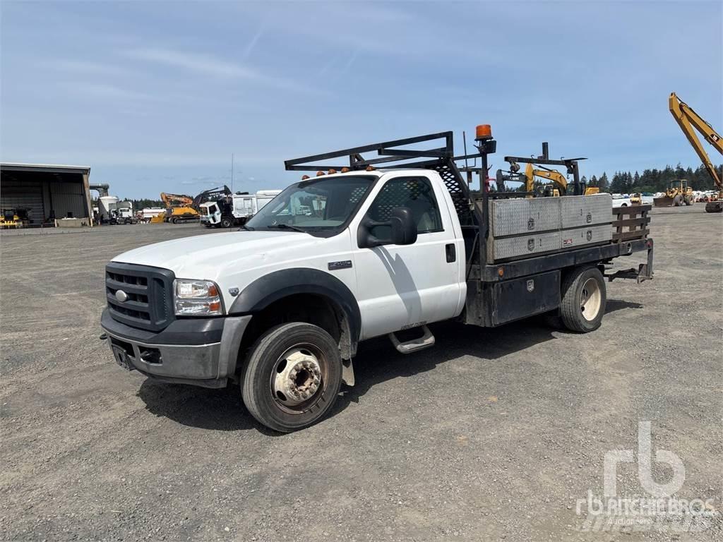 Ford F-450 Вантажівки-платформи/бокове розвантаження