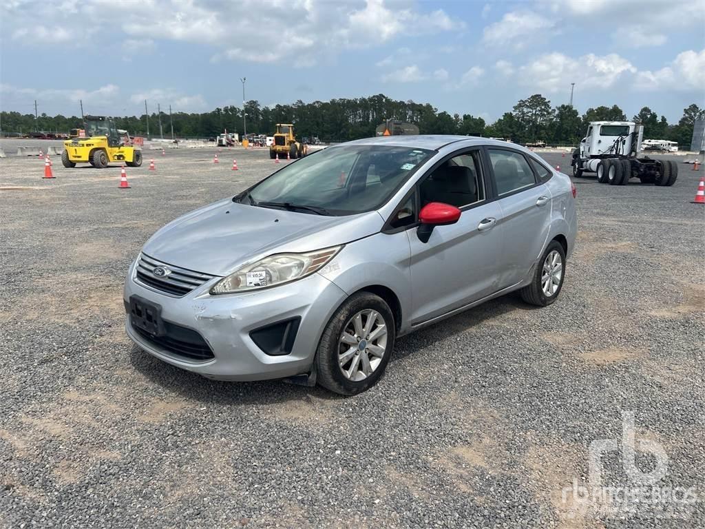 Ford FIESTA Автомобілі