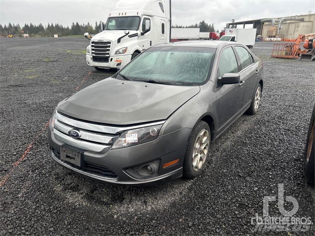Ford FUSION Автомобілі