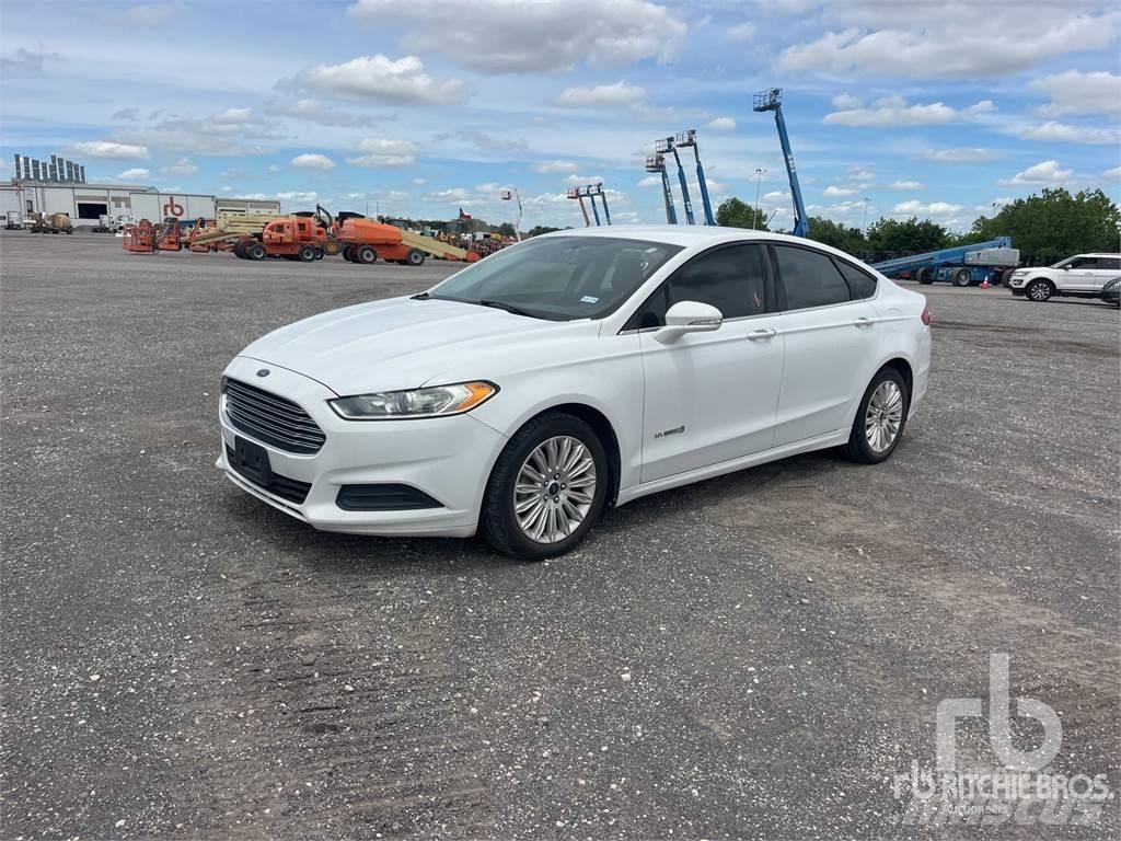 Ford FUSION Автомобілі
