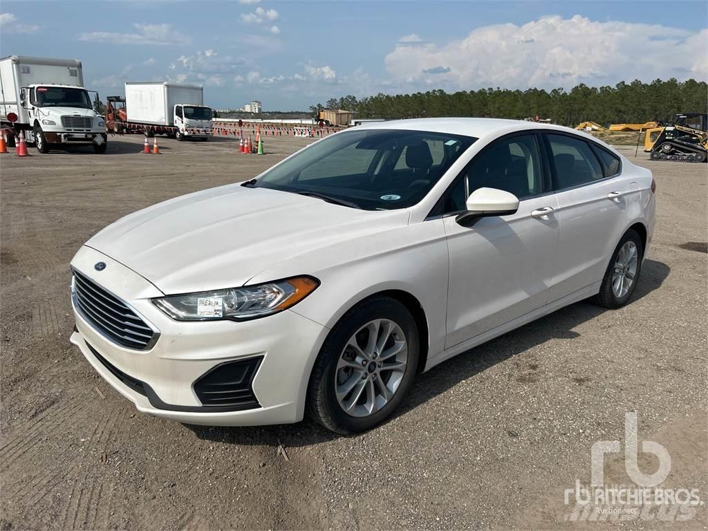 Ford FUSION SE Автомобілі