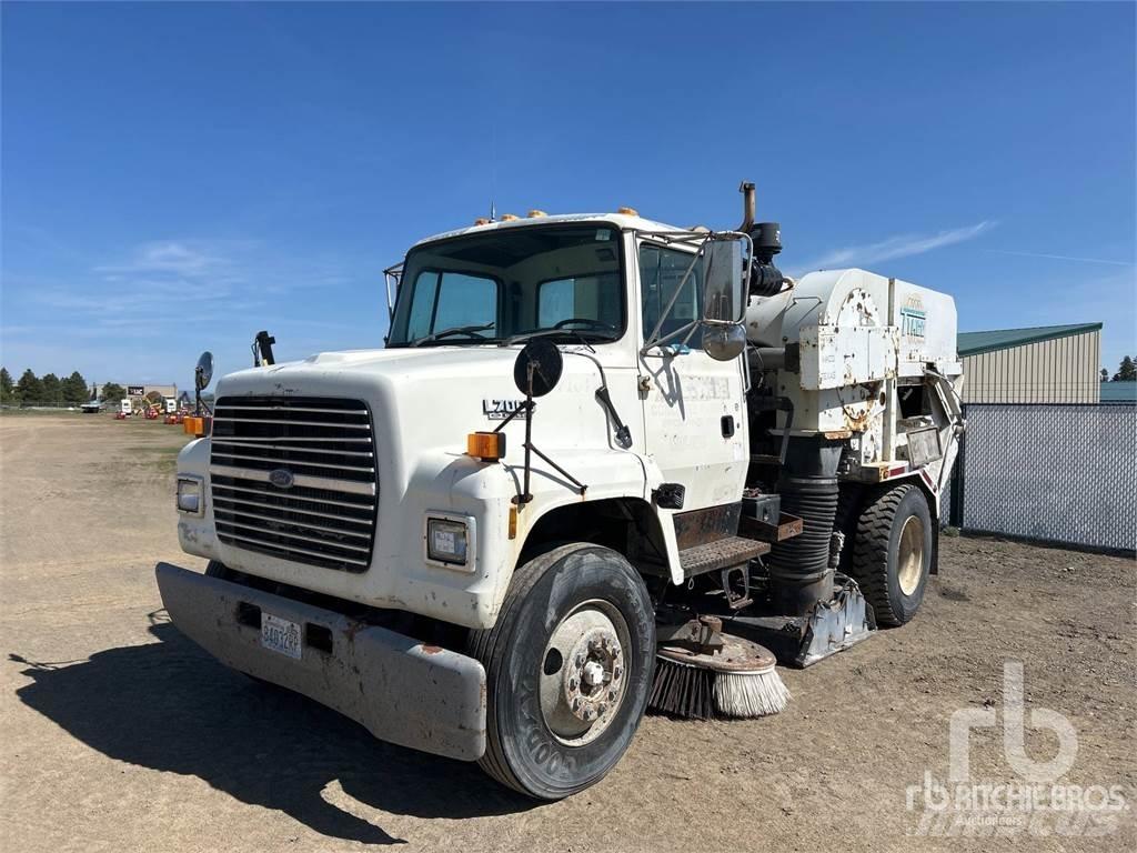 Ford L7000 Прибиральні машини