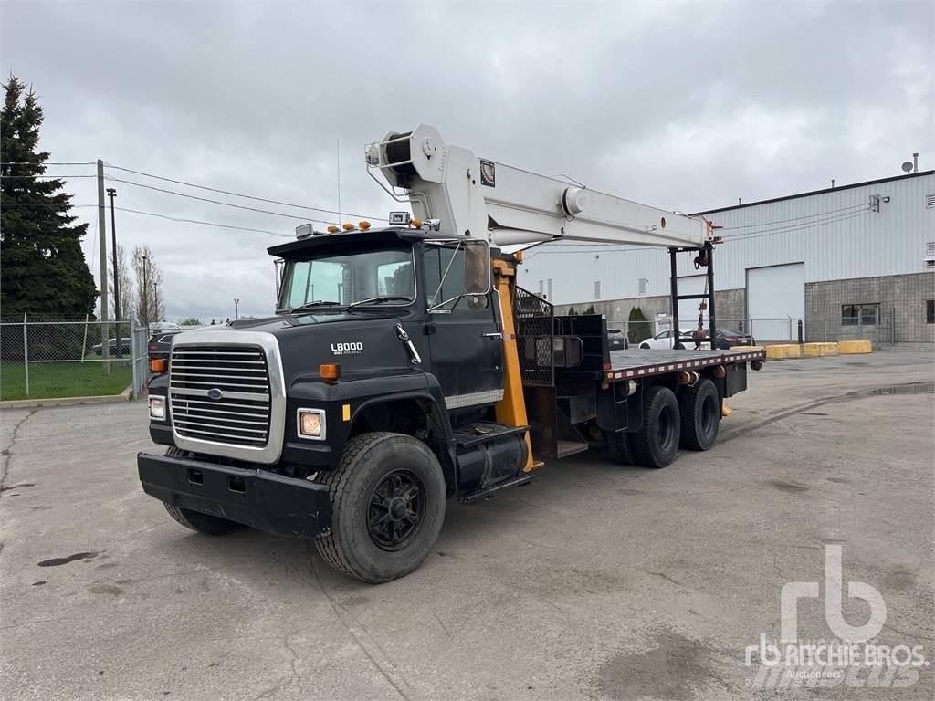 Ford L8000 Автокрани