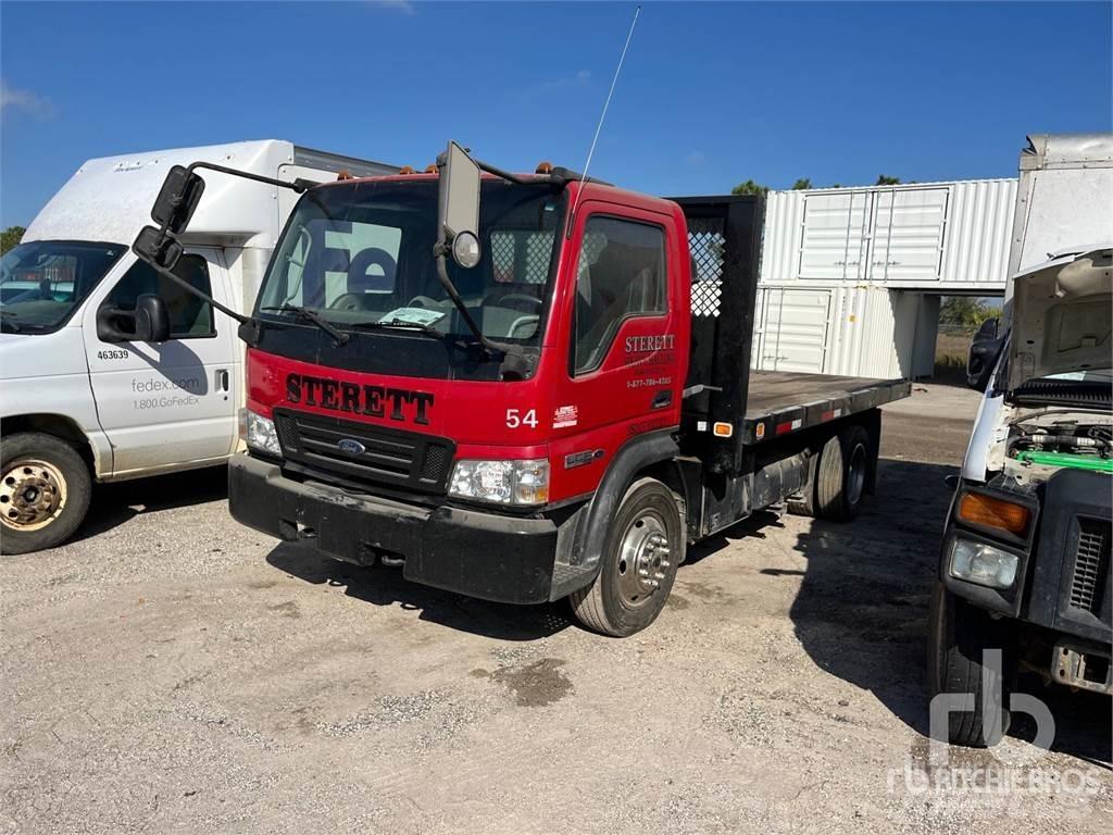 Ford LCF550 Вантажівки-платформи/бокове розвантаження