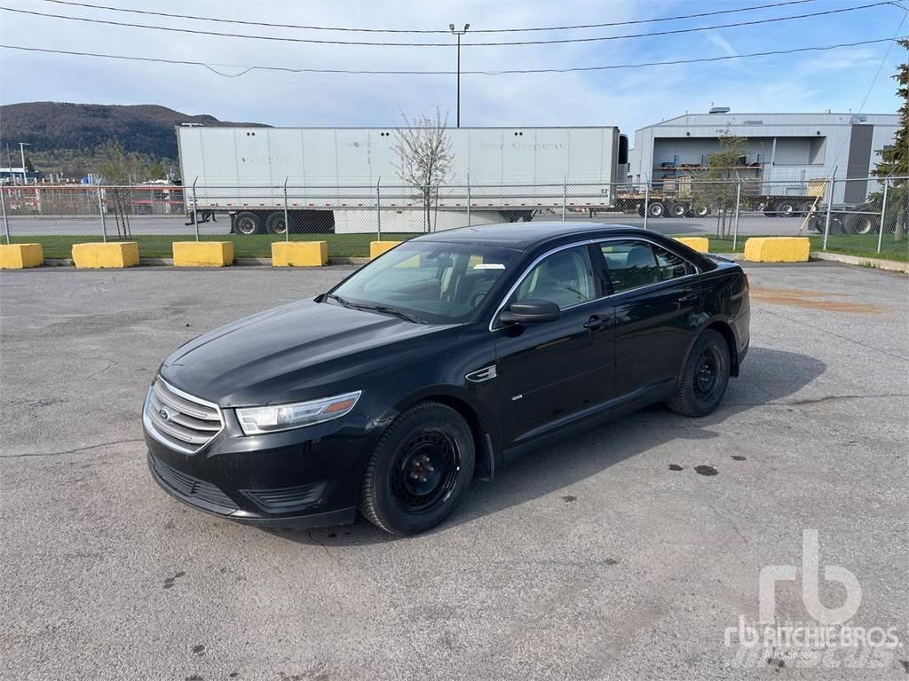 Ford TAURUS Автомобілі