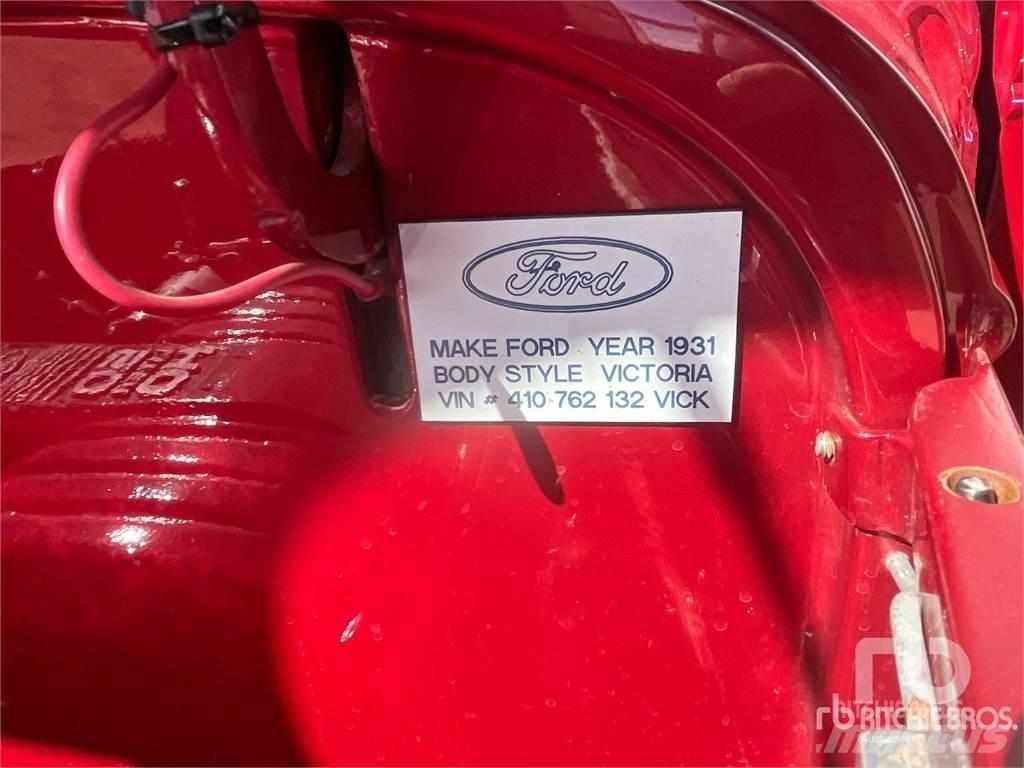 Ford VICTORIA Автомобілі